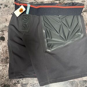 Stylish Black Geometric Men's Shorts.Size M